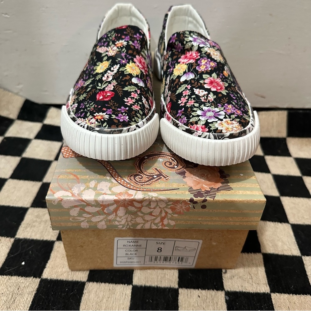 Very G Black Floral Roxanne Slip-On Sneakers‎